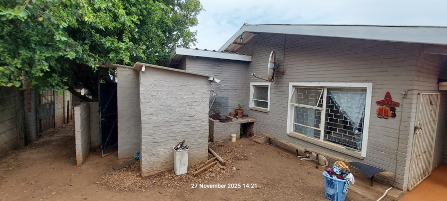 4 Bedroom Property for Sale in C Place Eastern Cape